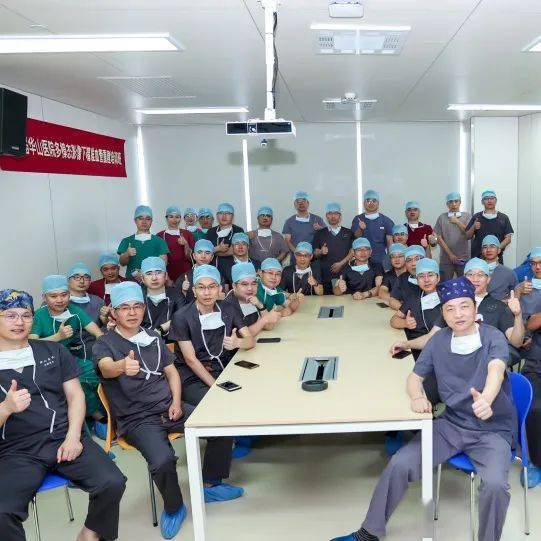 蔡司cns2024 彩色荧光双镜联合专题会/展台赠书等_脑血管_会议_顾宇翔