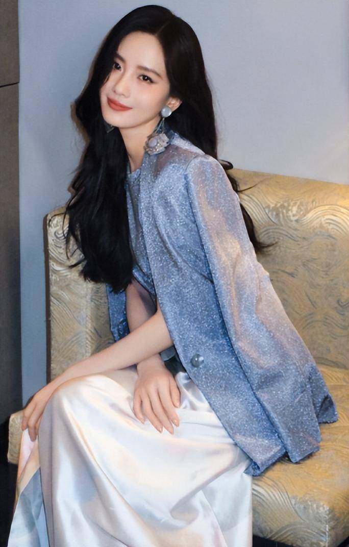 刘诗诗上演写真大片,优雅又仙气,女王范十足!_感情_作为一个_女神