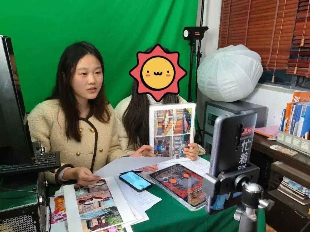 团总支兼职副书记 张佳怡★宁乡市灰汤镇灰汤村★作为一名大学生,同时