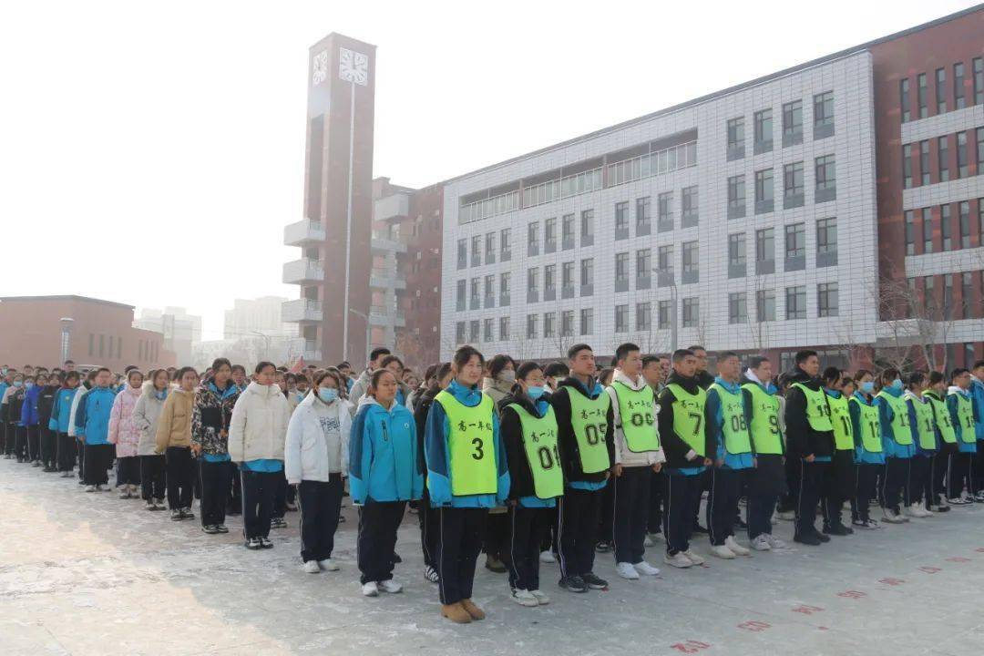 沙湾一中举行新学期第一次升旗仪式_全体师生_情怀_中华民族
