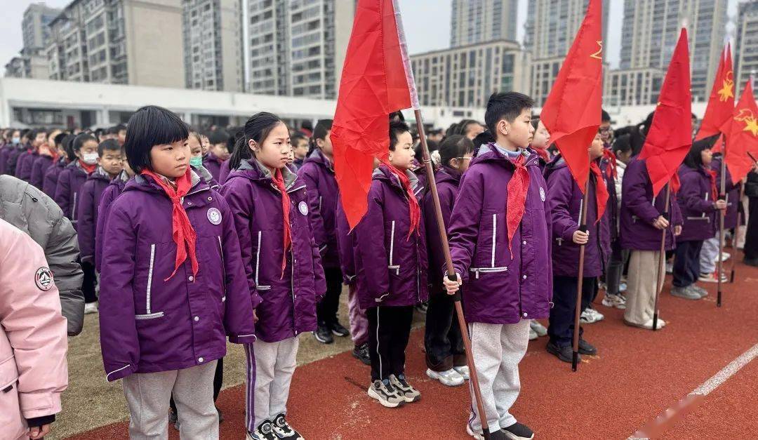 龙重登场 沐光而行 | 哲商现代实验小学举行新学期开学系列活动_向