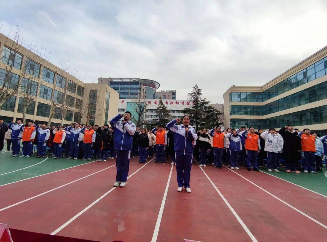 携十年锋芒 战百日时光—济南中学胜利校区举行100天笃学励志大会