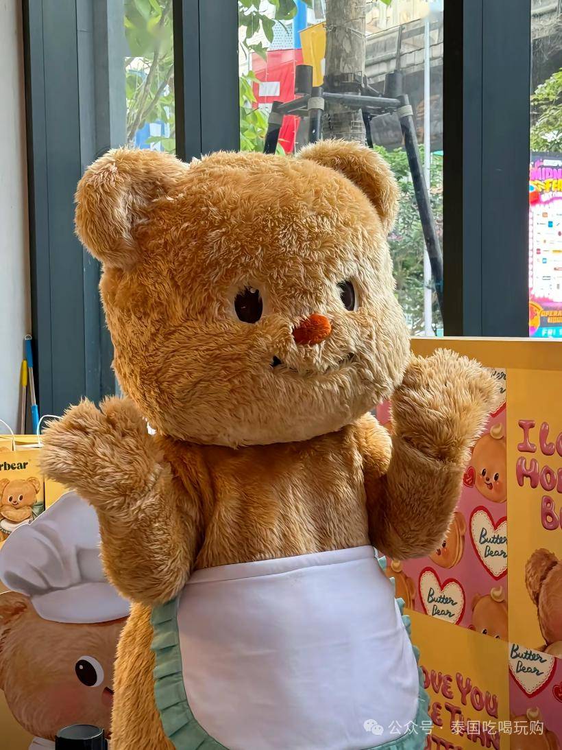 凭借卖萌出圈的泰国甜点新顶流「黄油小熊」,居然是个男生?