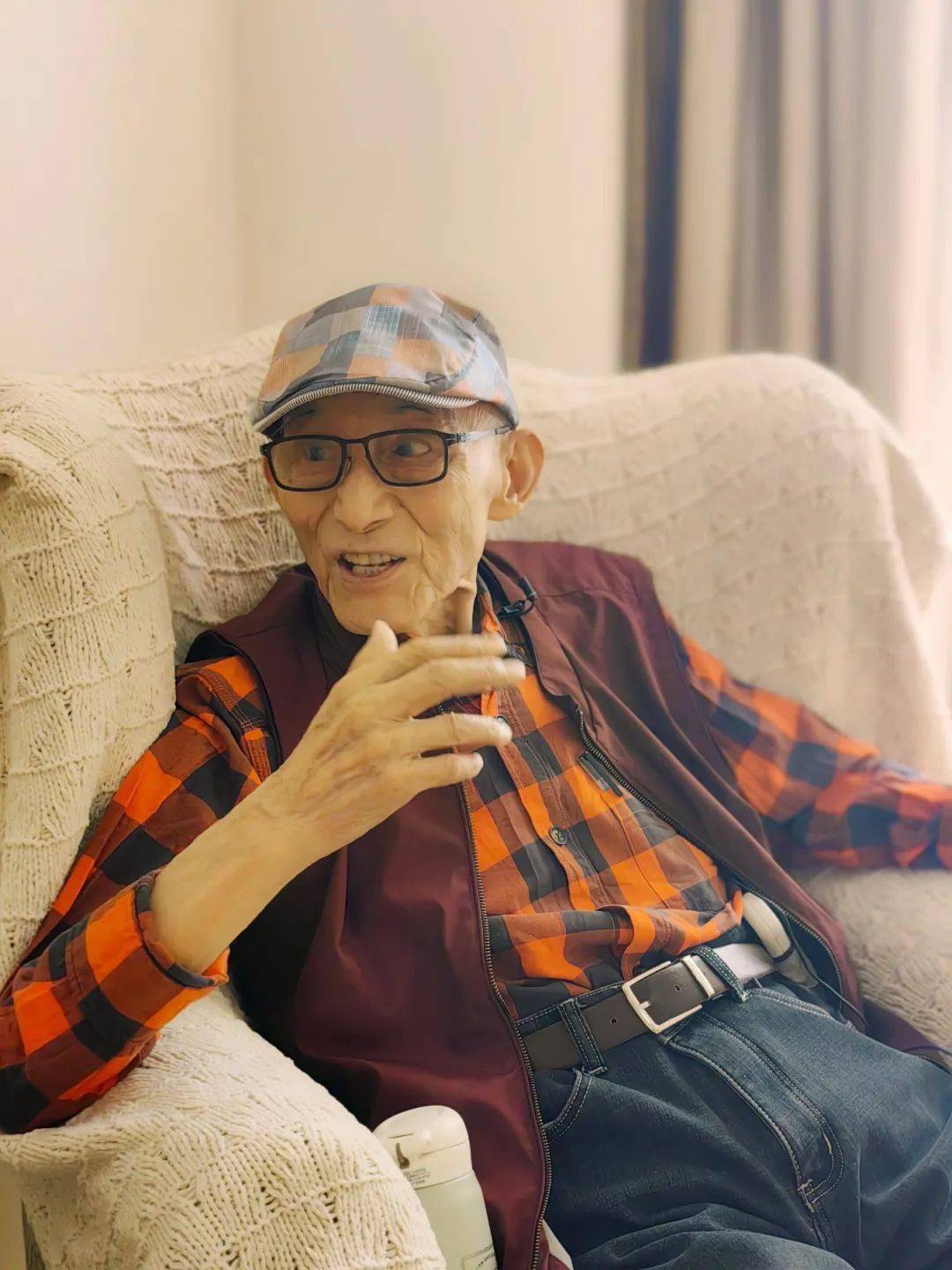 晚景凄凉是谣传,游本昌:孙女愿意接我的班_爷叔_上海_繁花