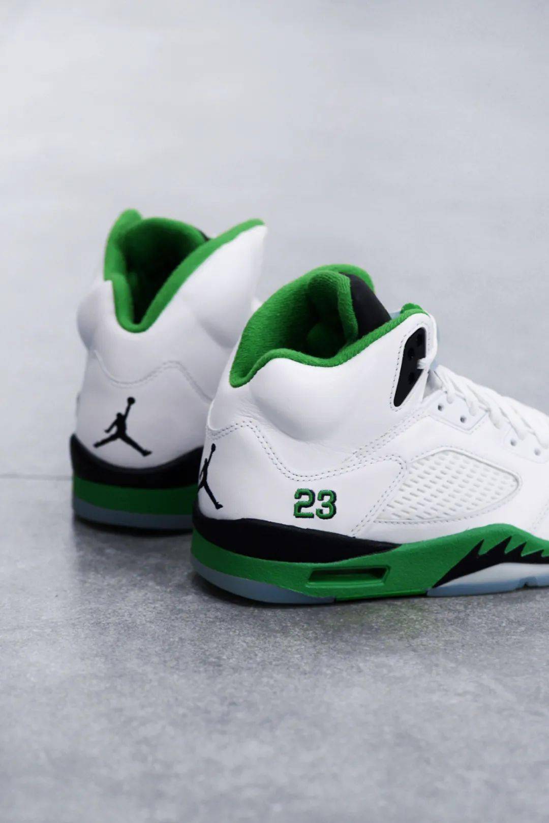 soar 限量发售|wmns air jordan 5 retro "lucky green"_色调_顾客