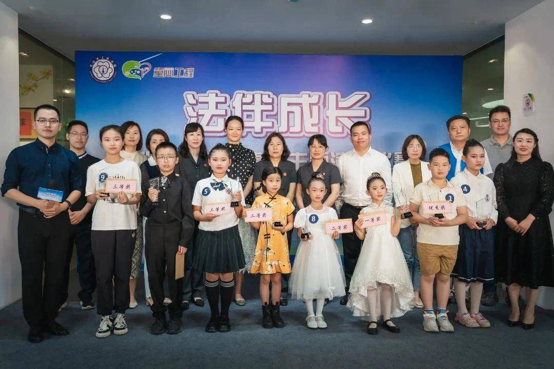 法润青春,护航成长丨十佳法治副校长——昆山法院徐琰庭长_工作_活动