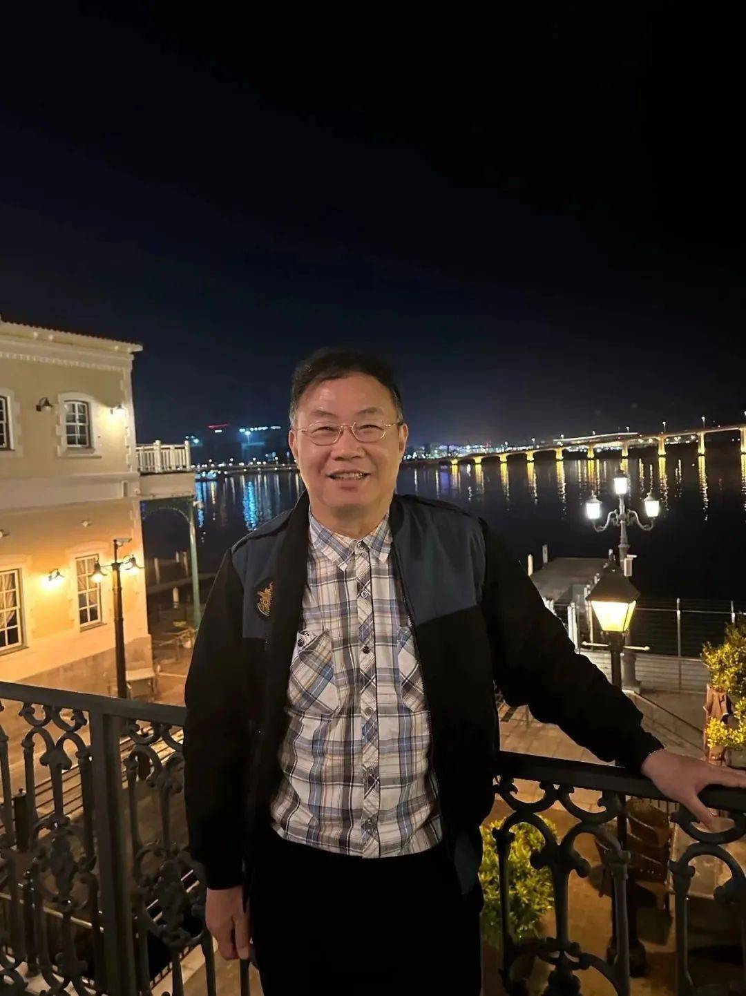 徐杰:通用语标准适度多元论