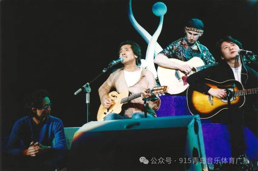 栾树与齐秦在录音棚栾树与胡海泉梁芒,冯小刚,栾树栾树和冯小刚或许是