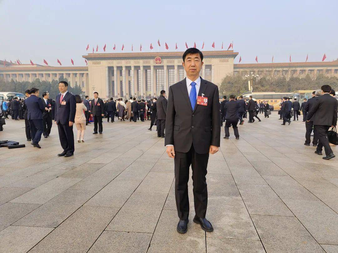 在山东省聊城市茌平区贾寨镇耿店新村,"小土棚"变身智能化蔬菜大棚,"