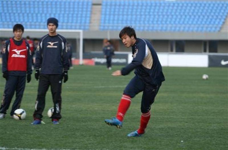 24岁得到英超球队邀请的国产天才,看似毁于意外,实则