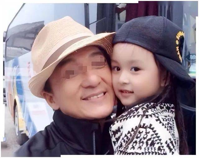 2岁出道年入百万,5岁因太美被禁止整容,童星刘楚恬现状如何?