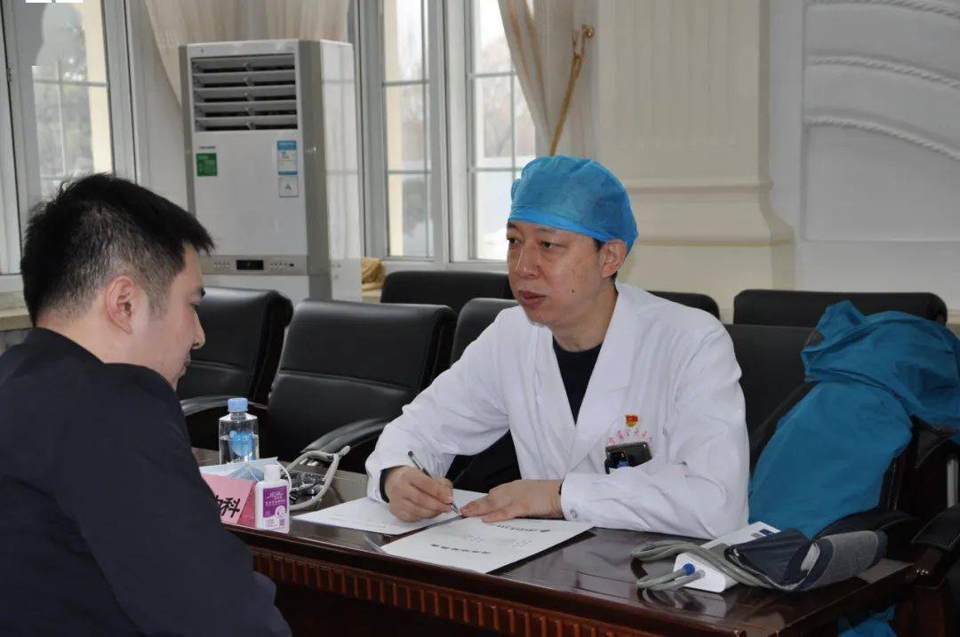 【金秋之声】义诊服务暖人心 医者仁心送真情——辽宁省金秋医院"菊香