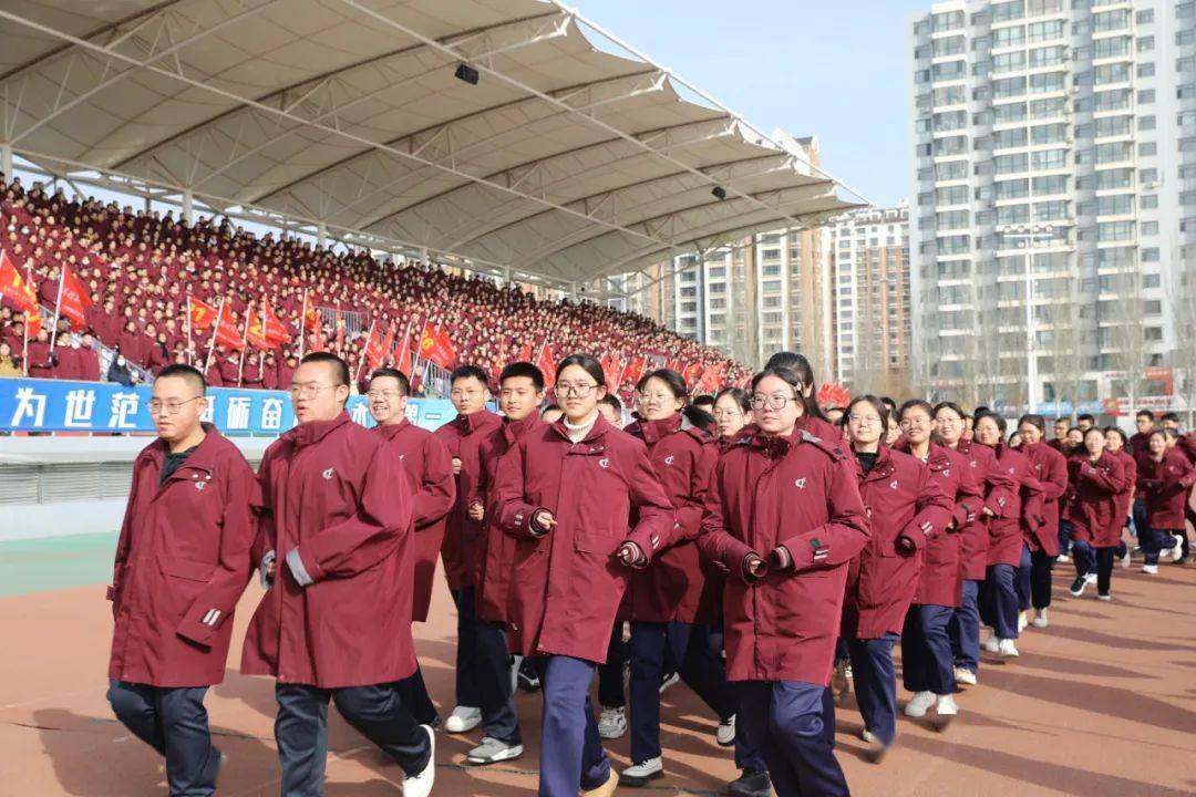潜心奋战 砥砺掘金——张家口一中2024年新学期开学典礼暨高三百日