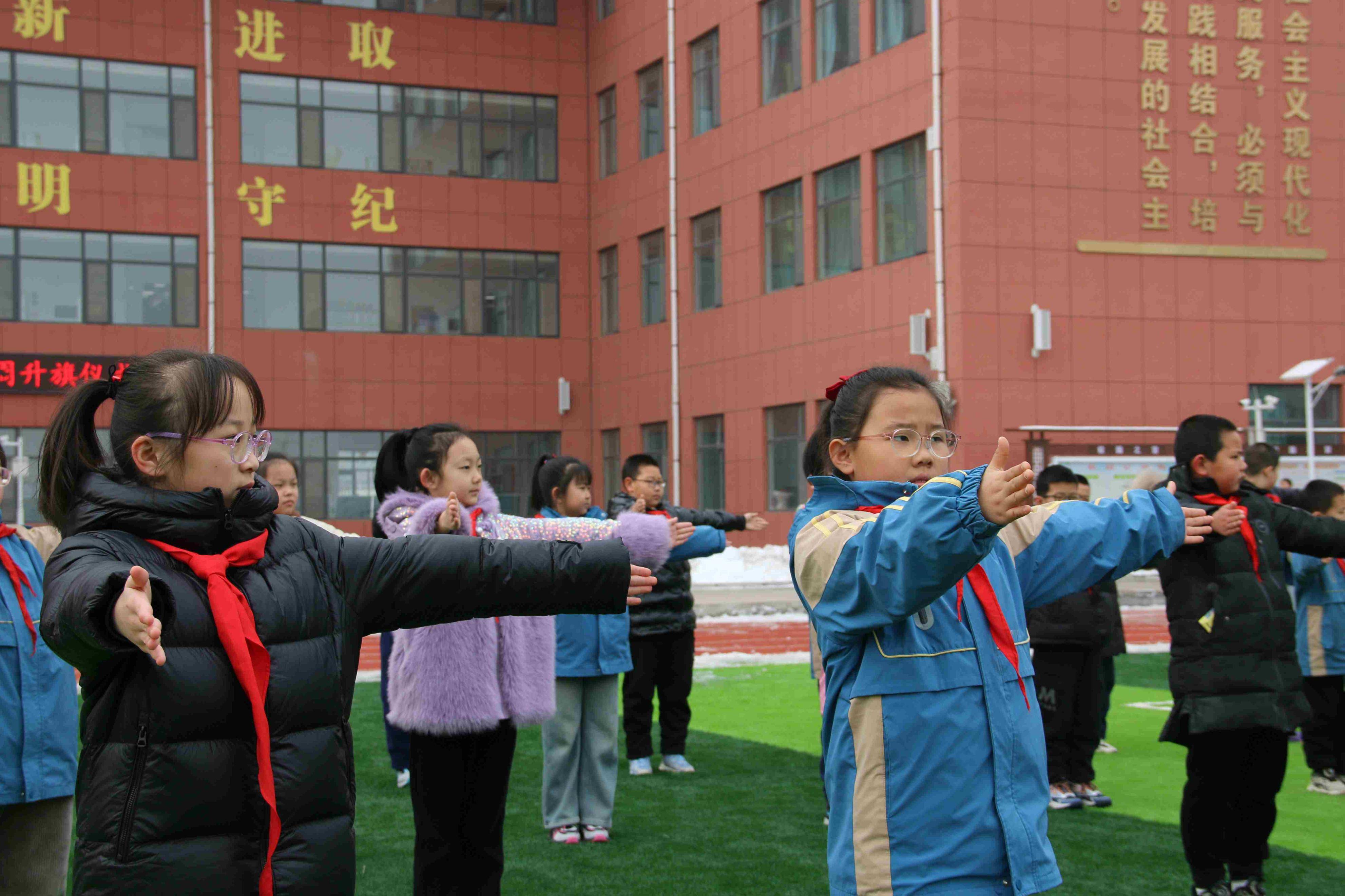 佳县:开学季,交警蜀黍送上"交通安全第一课"_互动_活动_的重要性