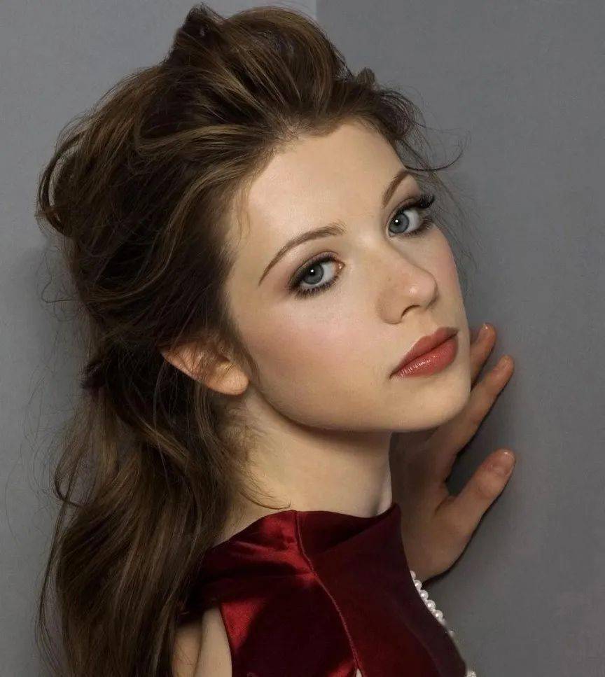 网友: 像僵尸……_乔治娜_and_at