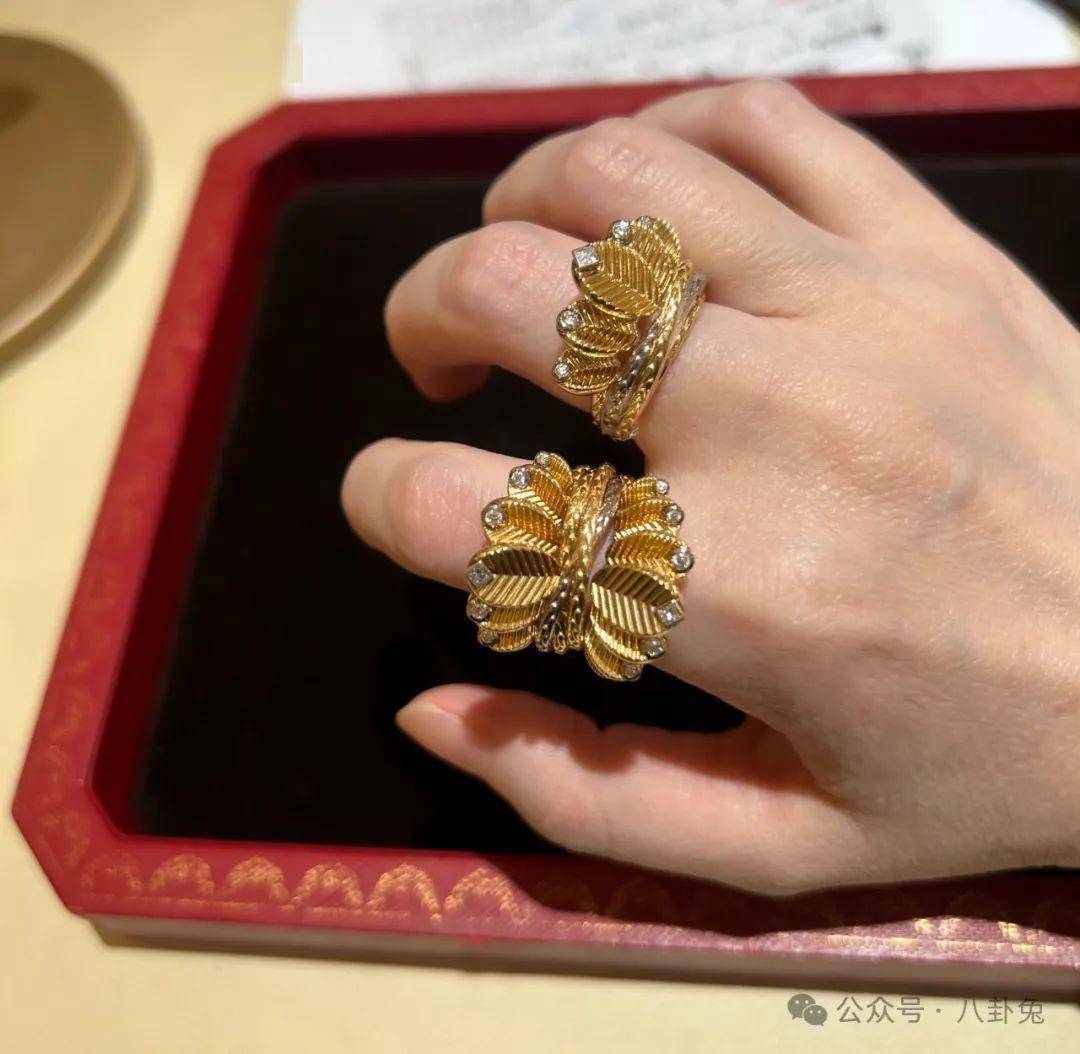 至于chaumet,我最爱的设计就是bee by love爱巢系列.