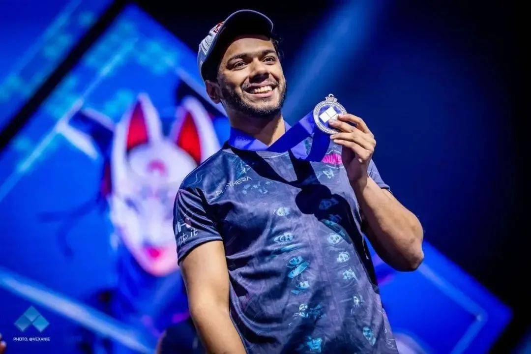 ash说,"巴基斯坦铁拳6大师冠军赛[gmc]是巴基斯坦最大的锦标赛,我赢了