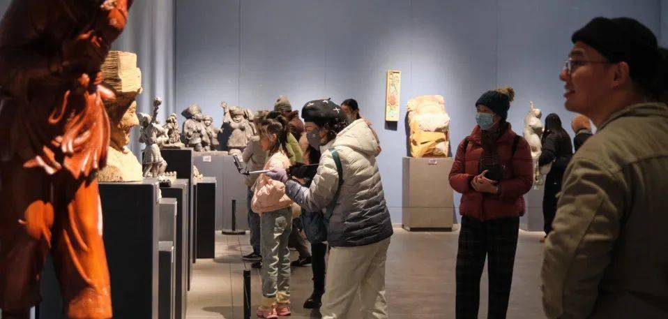 文艺周末走进艺术空间看戏逛展体验非遗