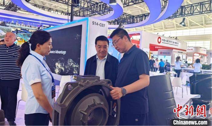 铸造产业集群提升县域经济实力——专访山西繁峙县委副书记,县长赵斌