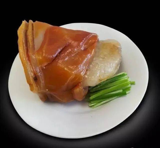 品位上乘的肉石,形体一般都较