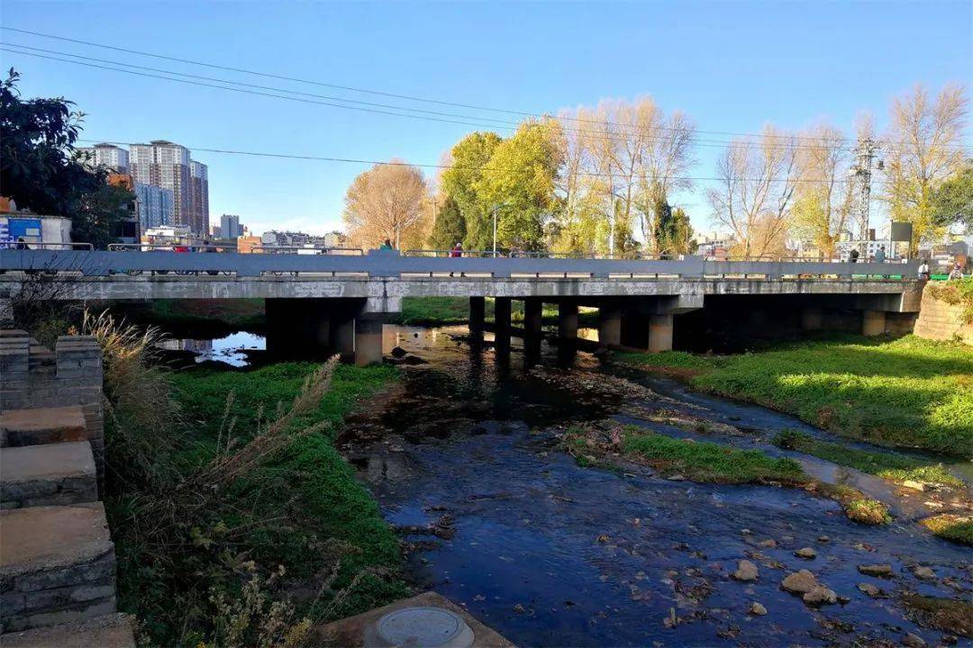 宣威五孔桥注:落阳桥即交通门大桥.