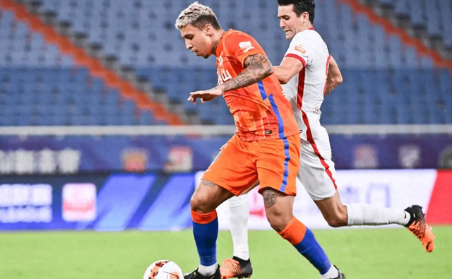 本土核心成球队新宠,球迷期待新篇章_泰山队_球员_谢文