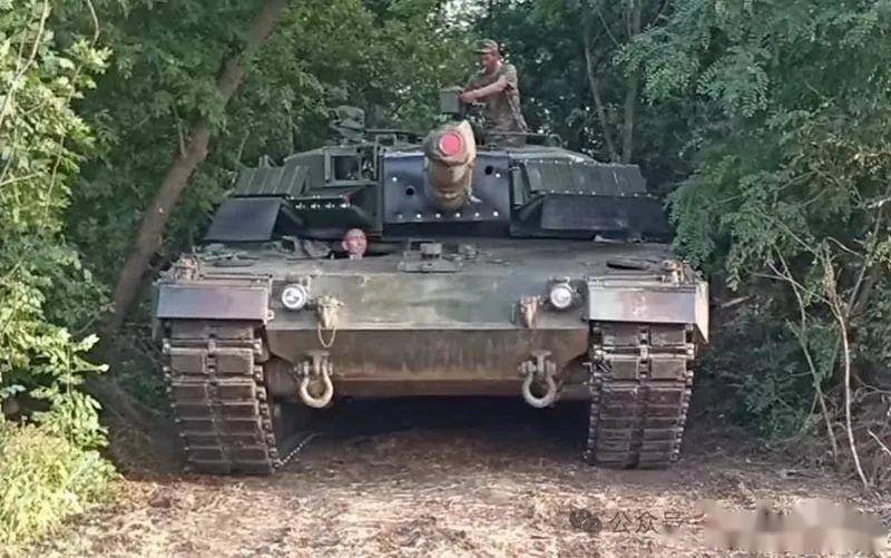 俄乌两周年,兵器面面观 之 坦克:纠结的老核心_无人机_战场_冲突