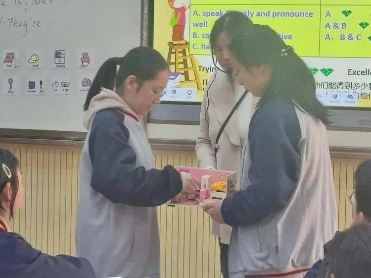 湖北随州市曾都区五眼桥中学教联体开展第一届生本教课堂英语优质课