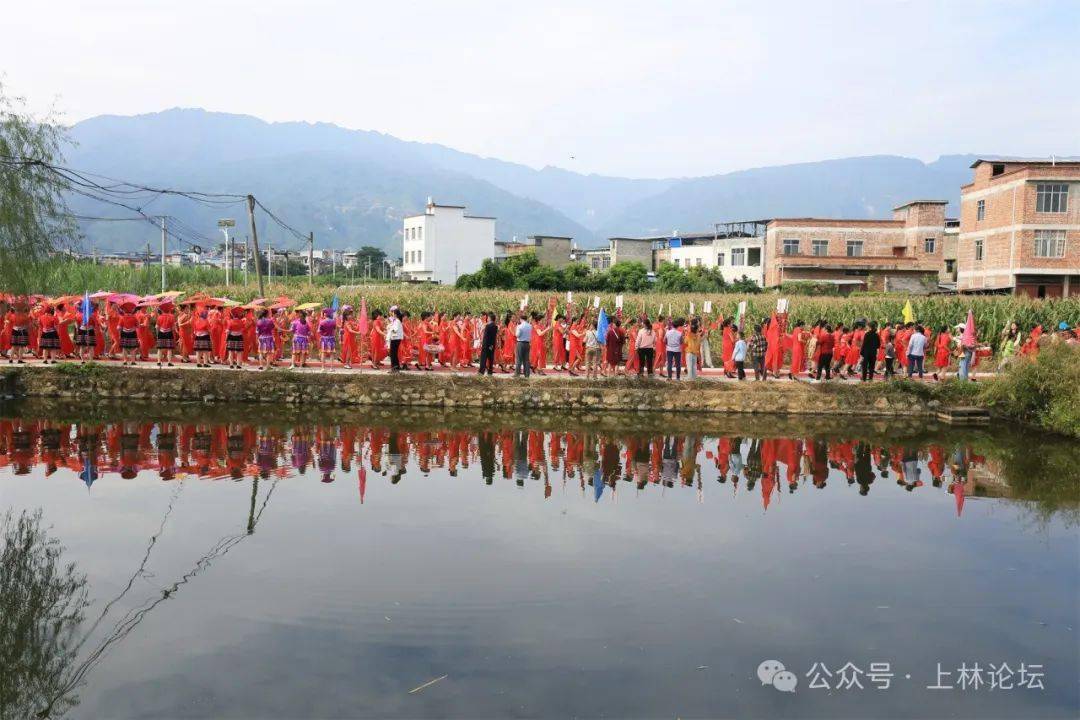 了外面的生活:農村孩子之所以出去打工,大多都是家裡不富裕出去掙錢的