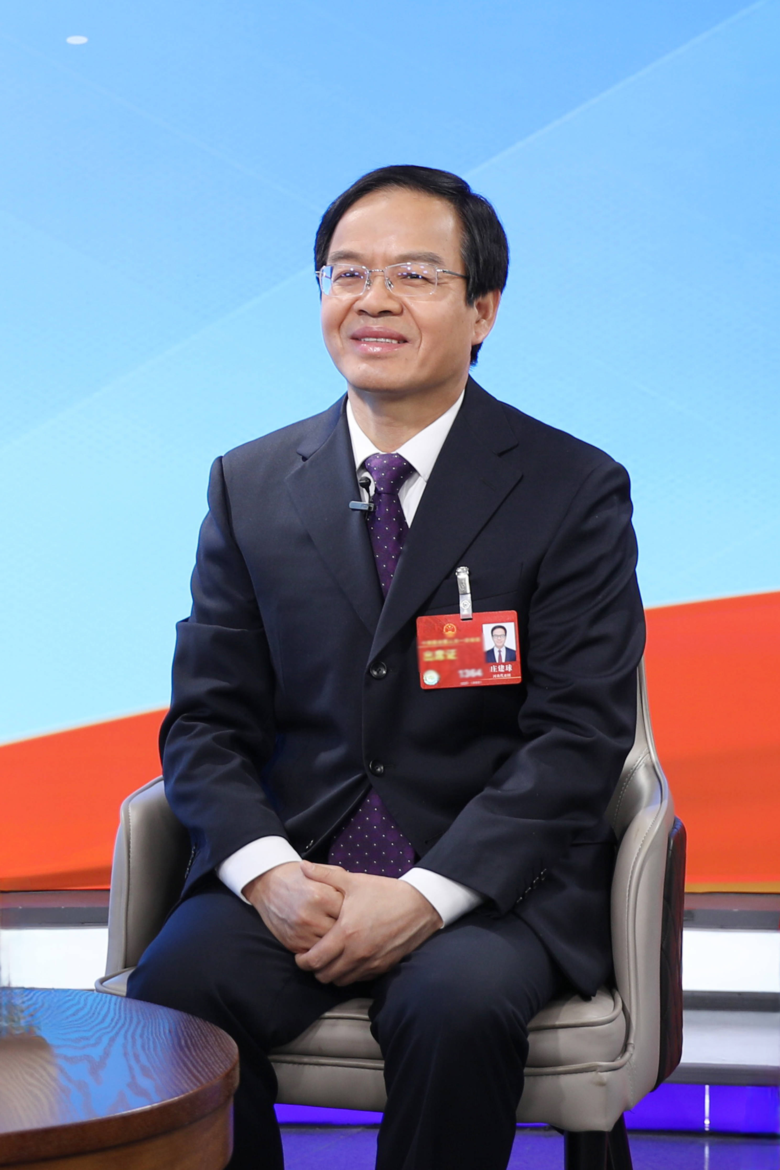 "全国人大代表,河南省济源市委书记庄建球说.