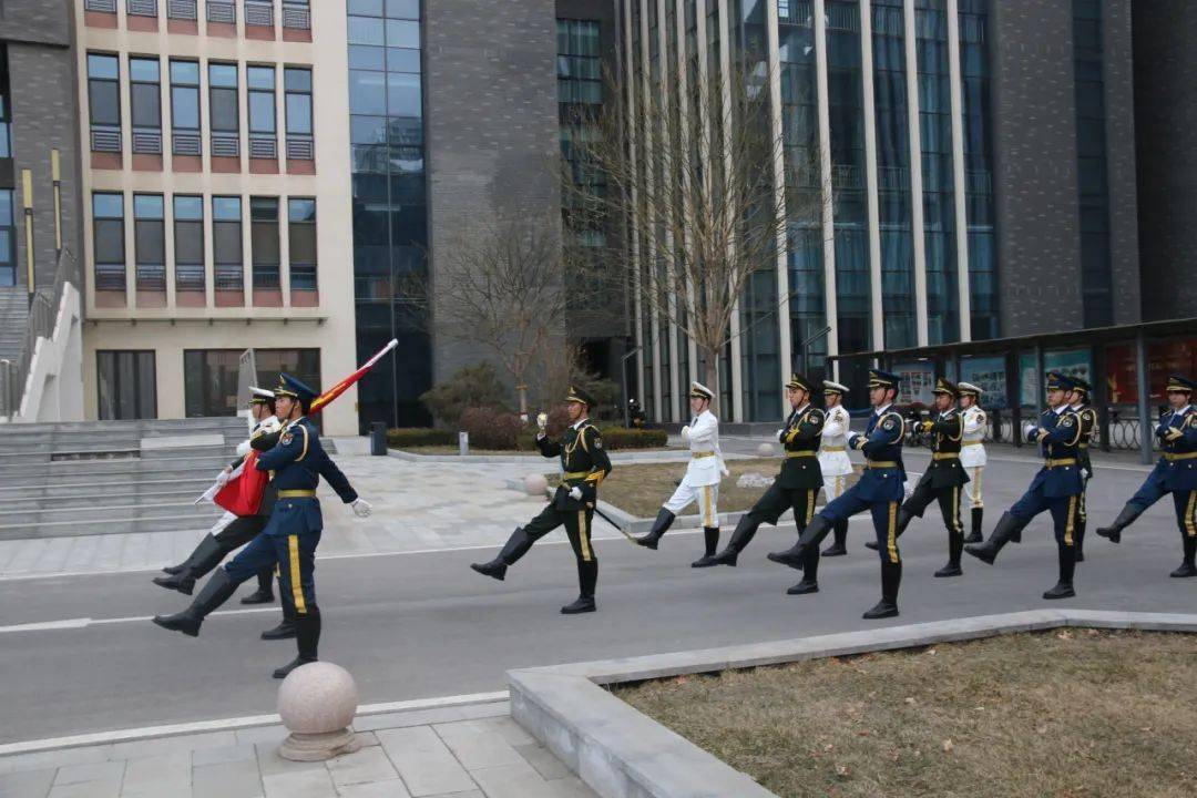 升旗仪式丨努力奋斗,铸就无悔青春(正定校区)_国旗护卫队_学子_青年