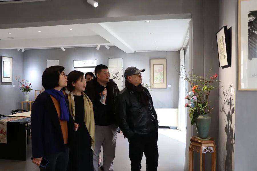 风雅—中国当代文人花鸟画名家三人展在上海开幕_展览_艺术_韩斌