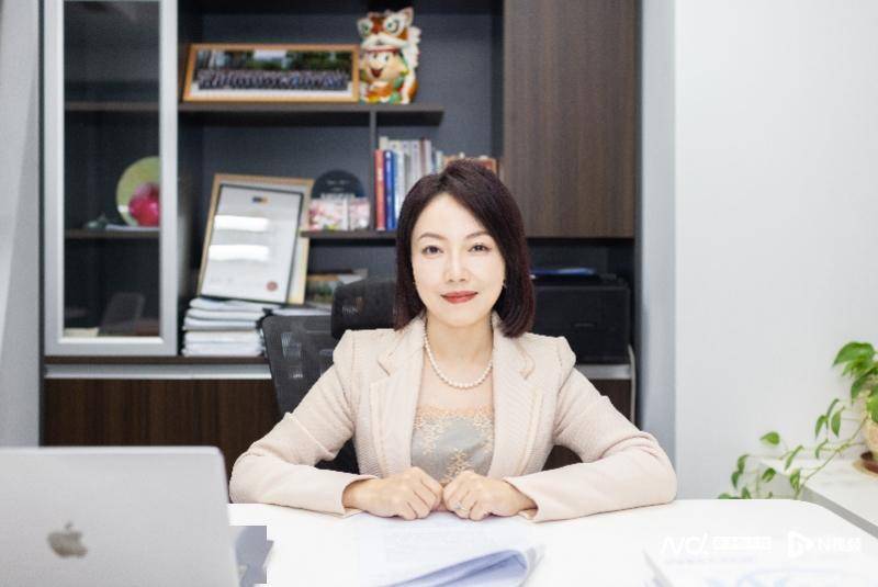 全国人大代表钟铮:"形成新质生产力需要融合各种技术"_制造_智能_产品