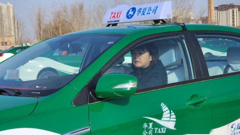 库尔勒:"雷锋日" 2082辆出租车将提供免费乘车服务_活动_弘扬_纪念日