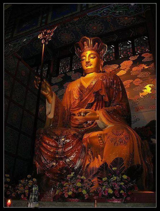 大小不一,姿态万千峨眉山的其余佛像标志性大佛——乐山大佛佛像4700