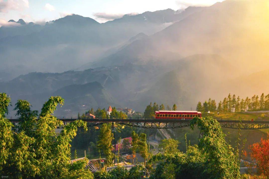 探索法式风情沙坝仙境-纯玩0购物,高空俯瞰沙坝最高峰番西邦峰,黄金