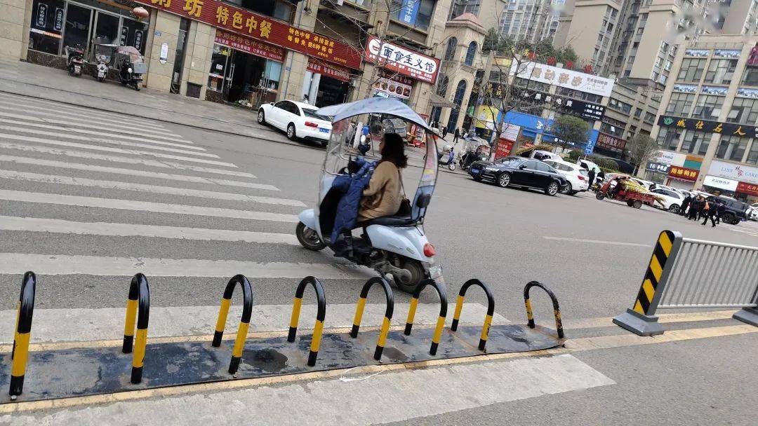 不文明行为曝光台非机动车交通违法行为曝光你上榜了吗