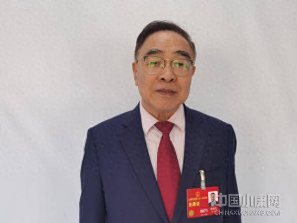 全国人大代表张伯礼建议建立健全基层医务人员县管乡用制度