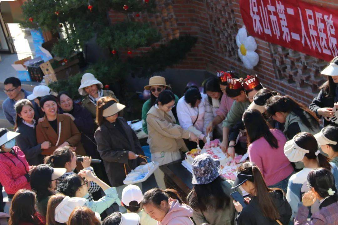 女神节丨巾帼繁如花白衣绽芳华保山市二院开展三八妇女节系列活动