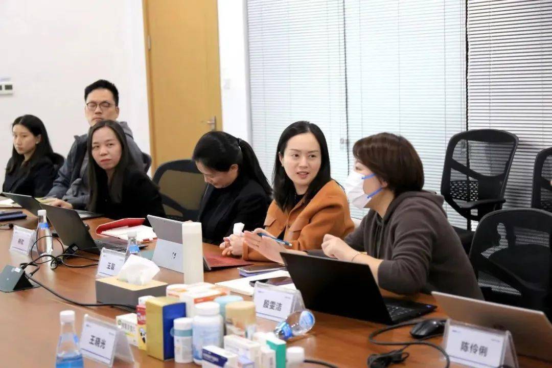42岁总裁:不惧年龄,与时间为友_王黎_药房_老百姓