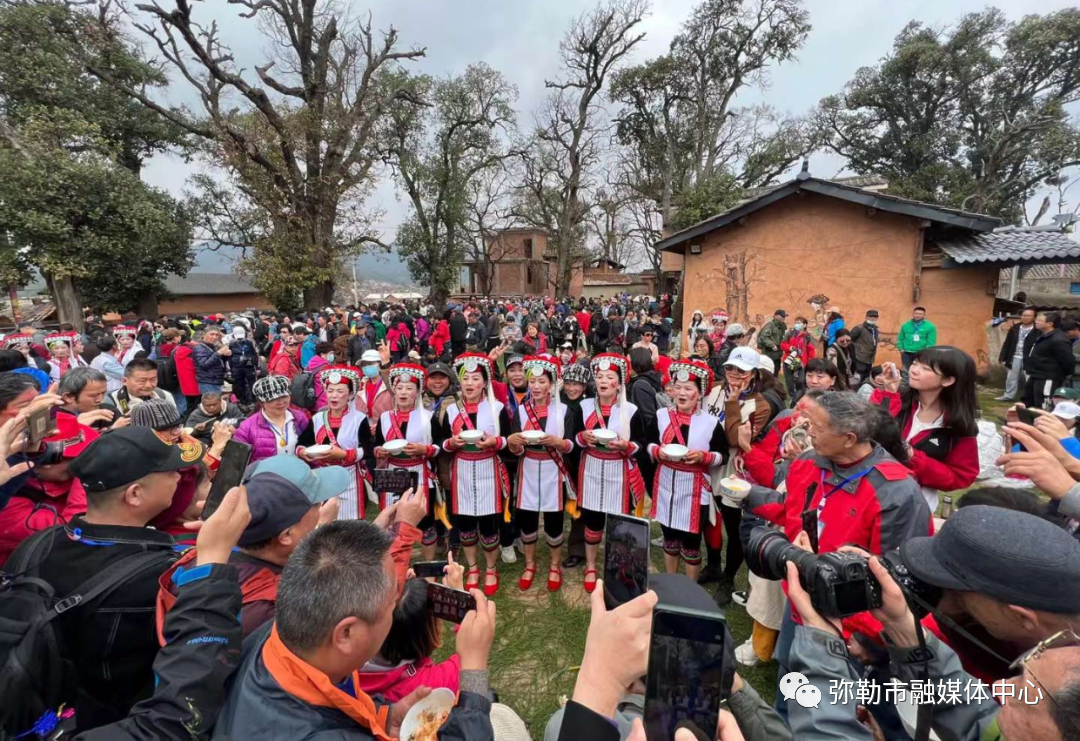 弥勒祭火节3月12日约起万人狂欢