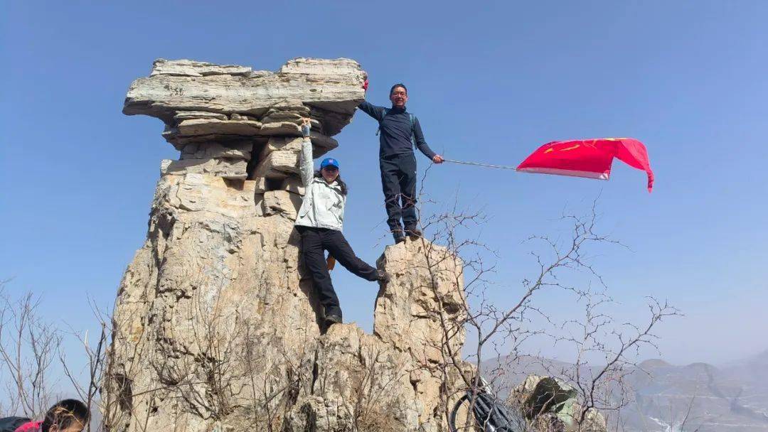 涞水南沟赏天然冰瀑观奇石一日环穿中国梦登山队第三百七十四次环保