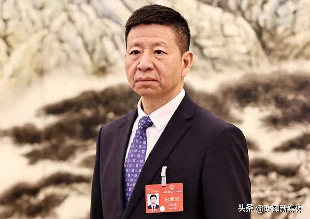 全国人大代表,张家界市市长王洪斌:让游客"慢下来,留下来,还想来"