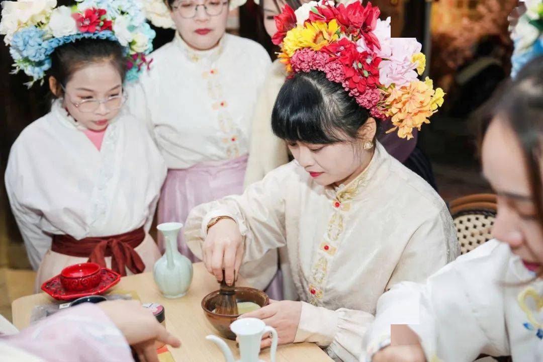 把春天簪在头上五店市春日簪花大会太赞啦