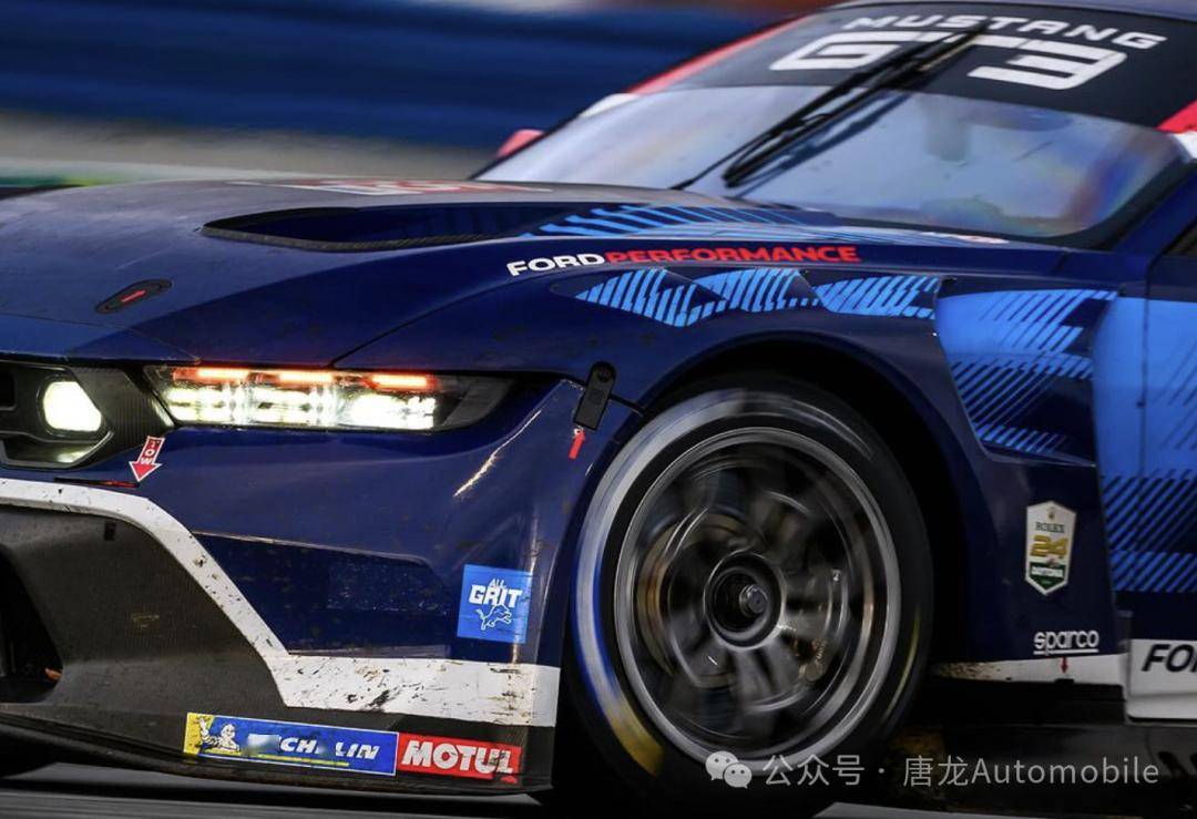 【美式赛道传奇再现】福特野马gt3在戴通纳daytona 24小时耐力赛上