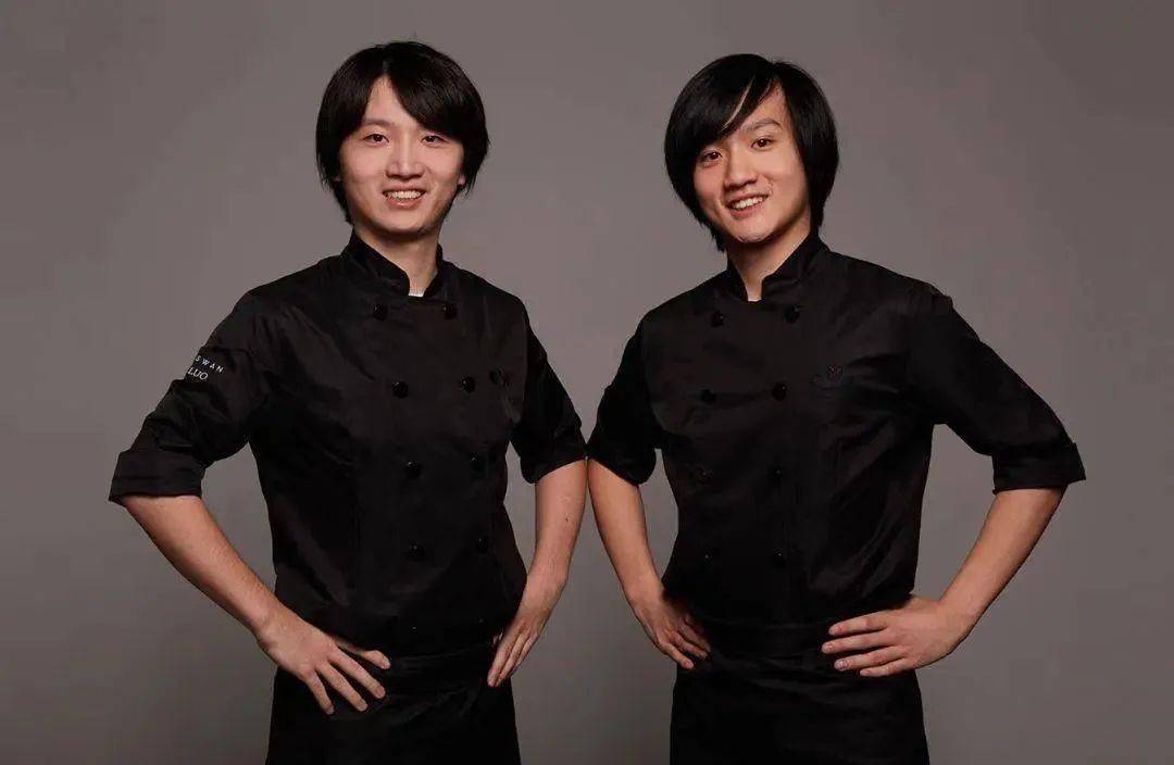 这一产品,就是罗昊和罗成的杰作.半熟芝士由日本大师中山满男发明.