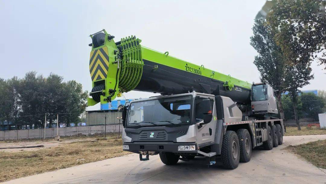 新车发布丨ztc1300v863-1"散活单兵王,八面威风强",中联重科五桥130吨