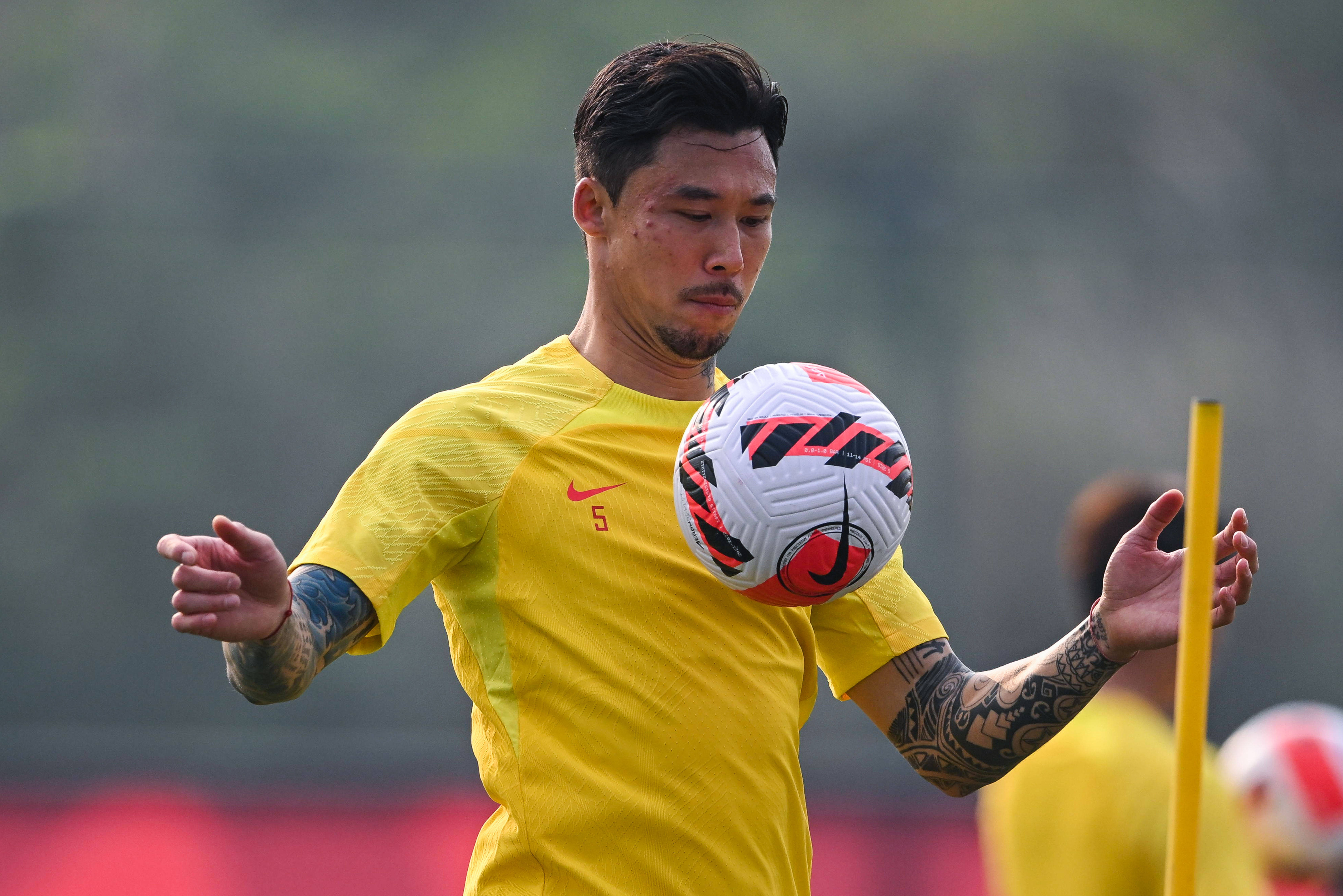 国足教练组新增外籍分析师伊万我已经研究过新加坡队了