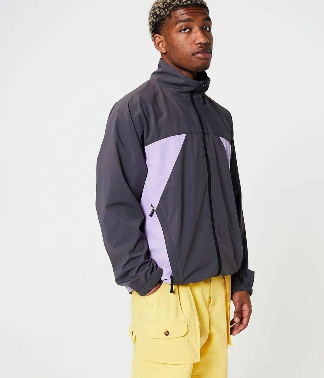 曾几何时,descendant被日系爱好者寄予厚望;堪称是后nbhd,wtaps时代