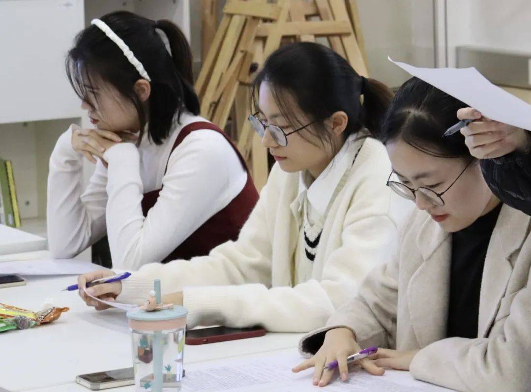 第三十三届十佳女大学生专访沈婧怡光若自明永不黯淡